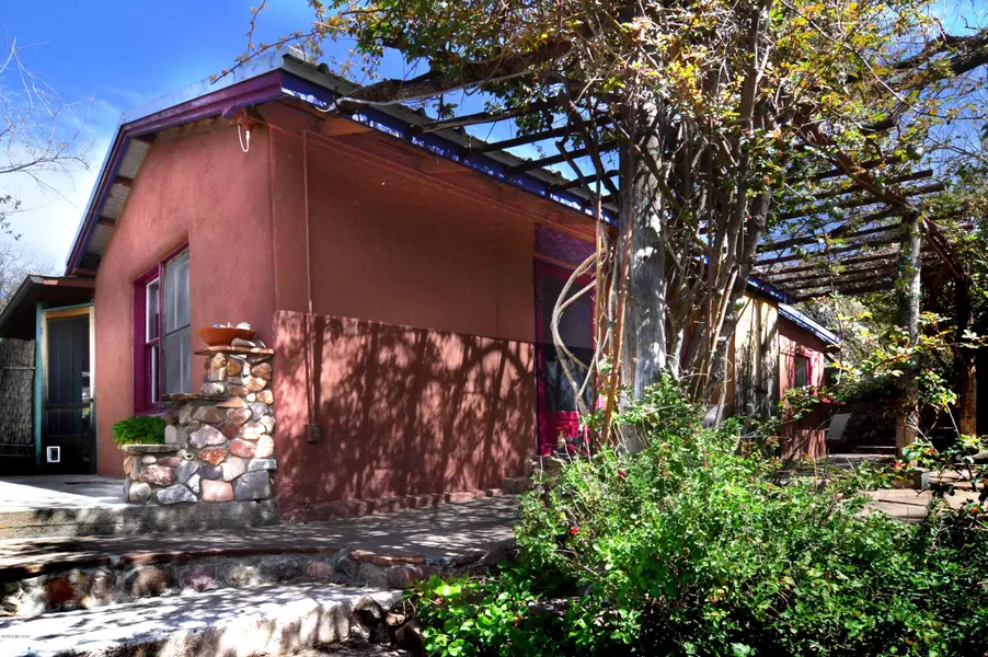 373 Santa Rita Avenue, Patagonia, AZ 85624