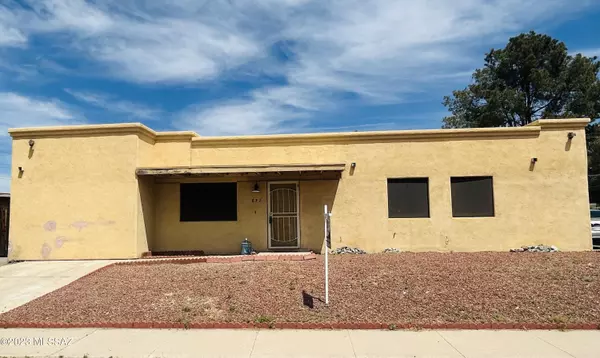 852 W Edgewater Drive, Tucson, AZ 85704