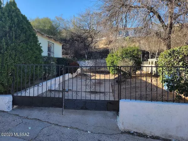 Nogales, AZ 85621,112 E East Street