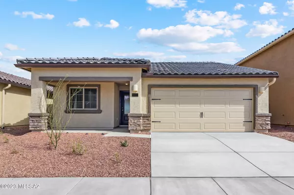 35076 S Iron Jaw Drive, Red Rock, AZ 85145