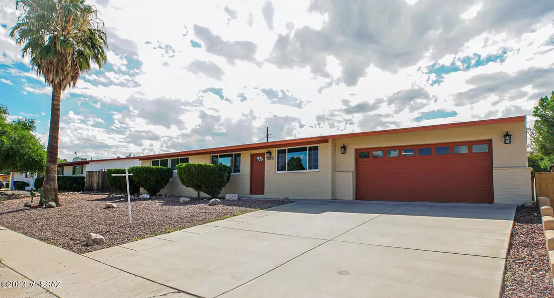 8322 E Julia Street, Tucson, AZ 85710