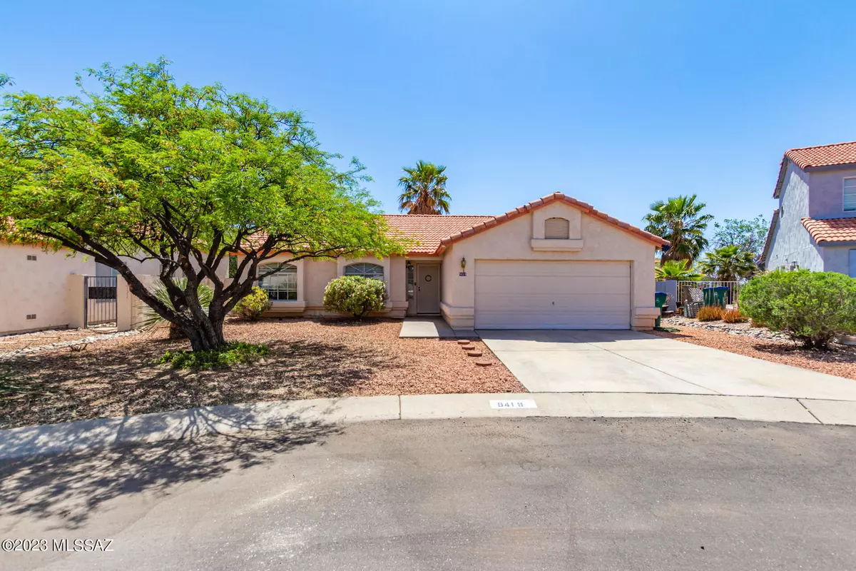 Tucson, AZ 85742,9419 N Warbler Place