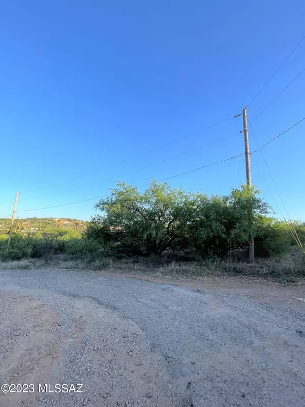 945 Epun Court, Rio Rico, AZ 85648