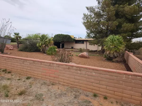 1103 E Treasure Road, Pearce, AZ 85625