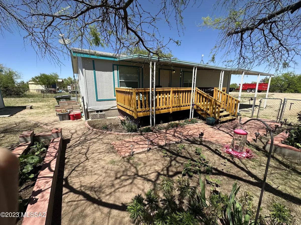 Benson, AZ 85602,212 N Oak Drive