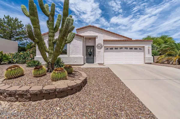 242 W Calle Canon De Faber, Green Valley, AZ 85614