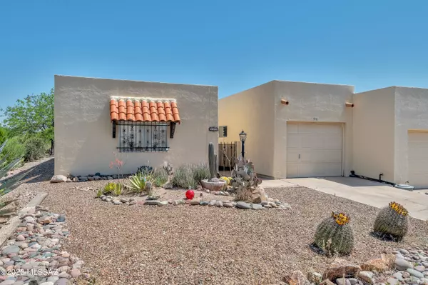 518 W Paseo Del Prado, Green Valley, AZ 85614