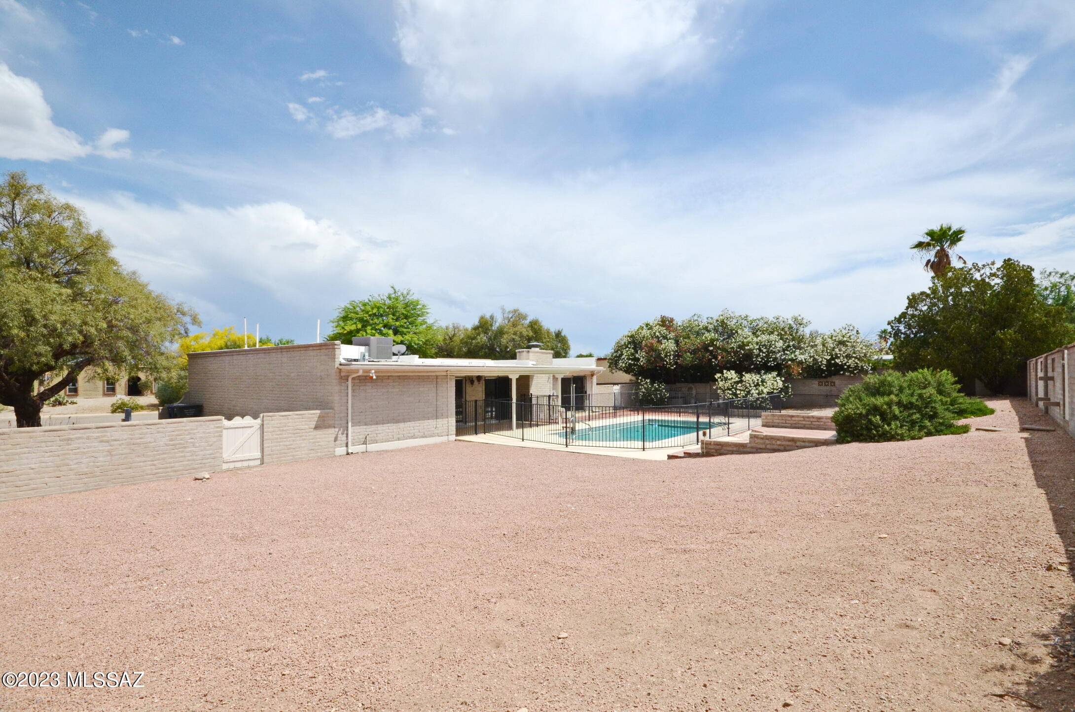 Tucson, AZ 85715,8411 E Albion Place