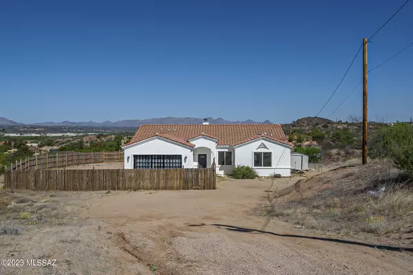 973 Mano Court, Rio Rico, AZ 85648