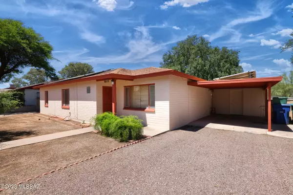 818 S Belvedere Avenue, Tucson, AZ 85711