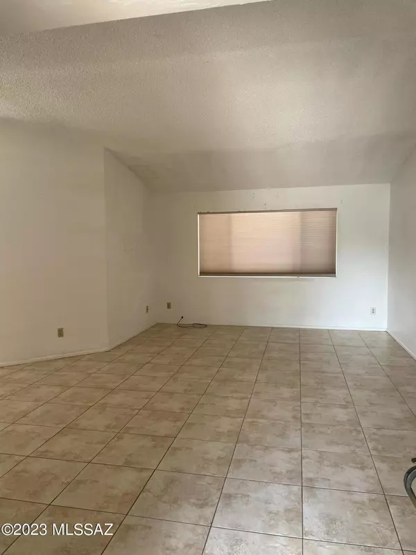 Tucson, AZ 85730,10070 E Gray Hawk Drive