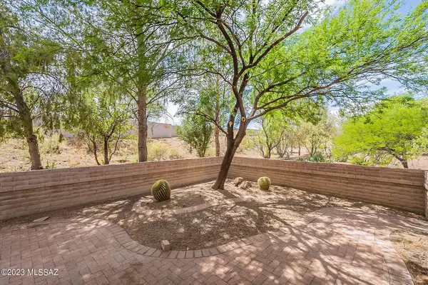 Green Valley, AZ 85614,1035 W Blue Fox Road