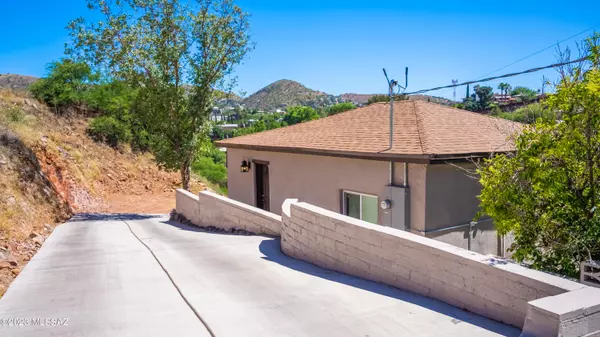 270 E Hudgins Street, Nogales, AZ 85621