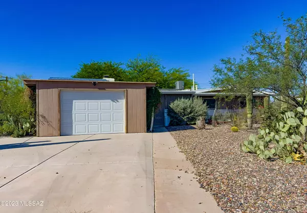 114 N Langley Avenue, Tucson, AZ 85710