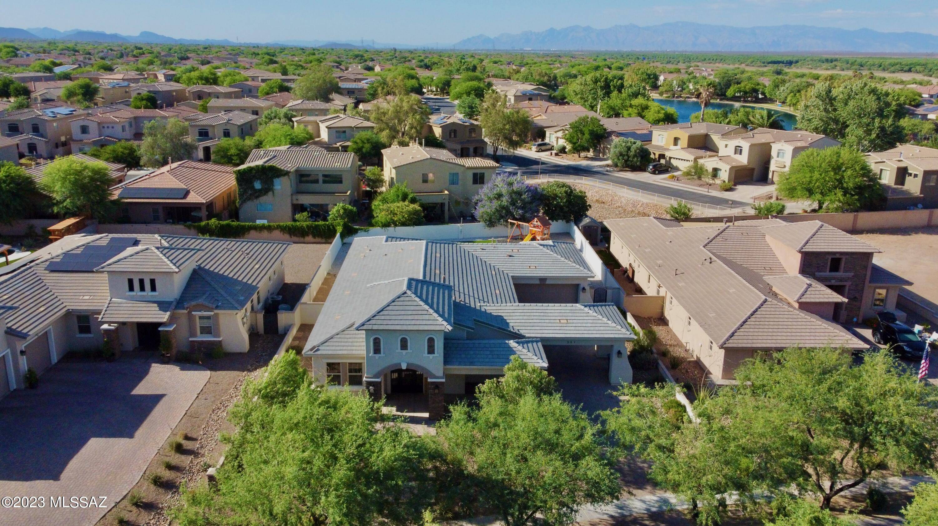 Sahuarita, AZ 85629,261 E Placita Haciendas Del Lago