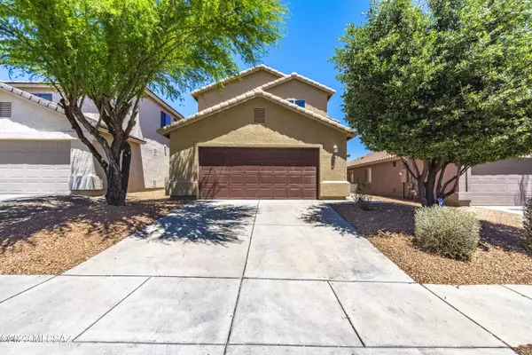 648 W Desert Blossom Drive, Green Valley, AZ 85614