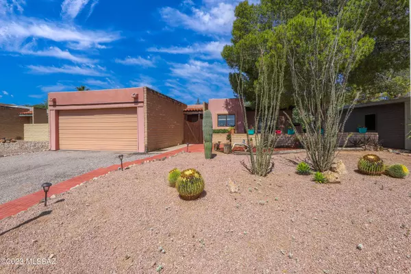 1591 N Rio Mayo, Green Valley, AZ 85614