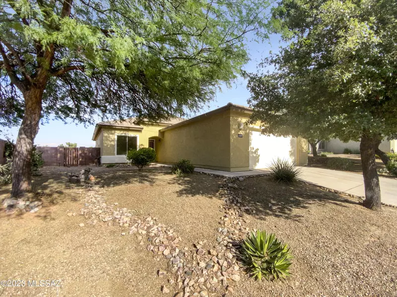 1045 S Limestone Street, Benson, AZ 85602