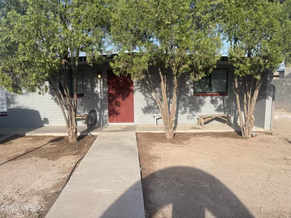 5225 S Hampton Roads Drive, Tucson, AZ 85706