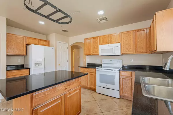 Green Valley, AZ 85614,721 W Cholla Crest Drive