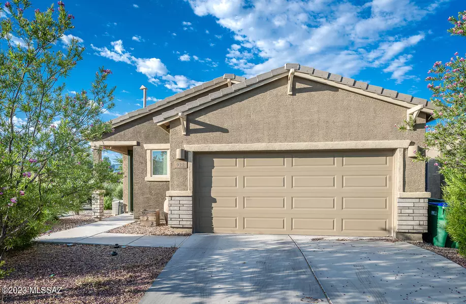 922 E Catkins Place, Sahuarita, AZ 85629