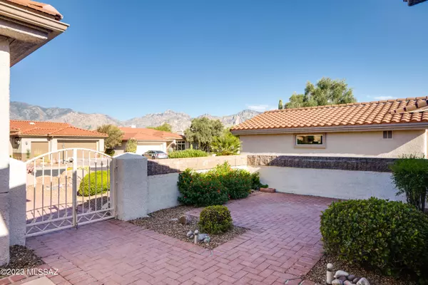 Oro Valley, AZ 85755,13611 N Pima Spring Way