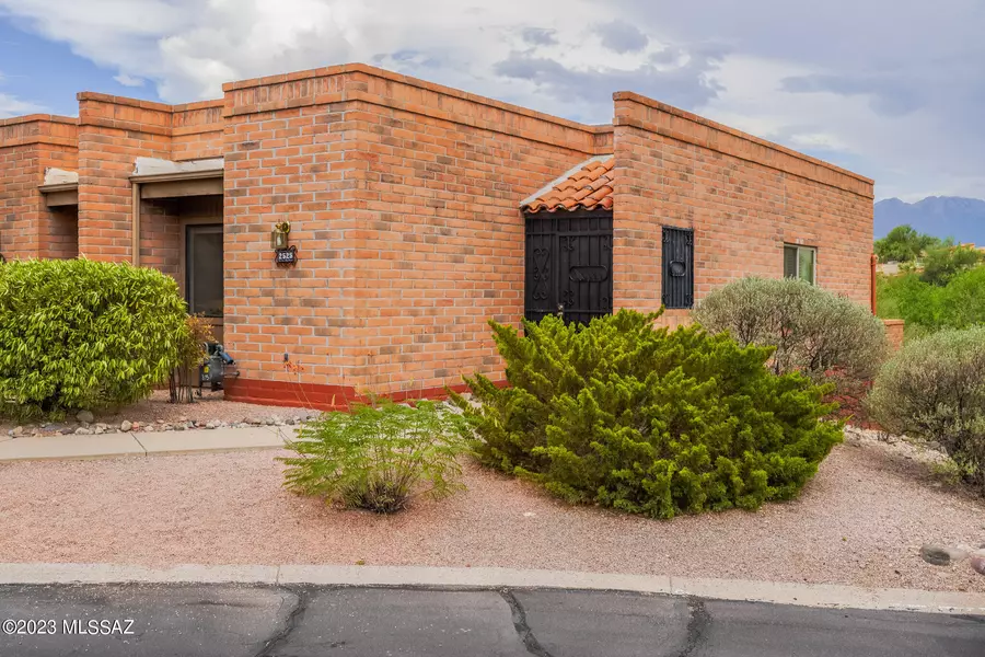 2525 S Calle Del Dante, Green Valley, AZ 85622