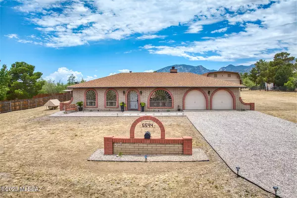 5544 E Linda Vista Drive, Hereford, AZ 85615