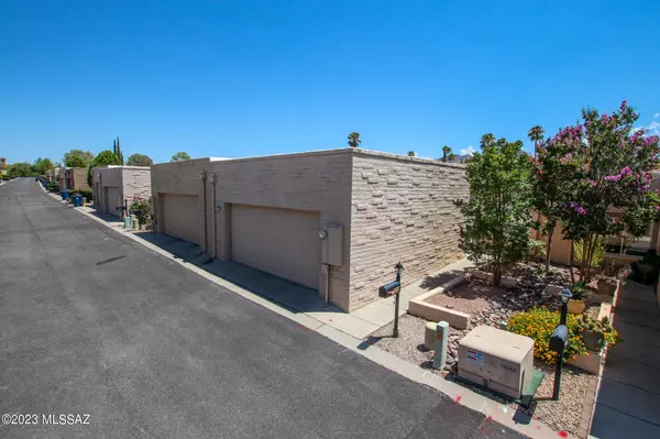 530 E Savannah Street, Vail, AZ 85641