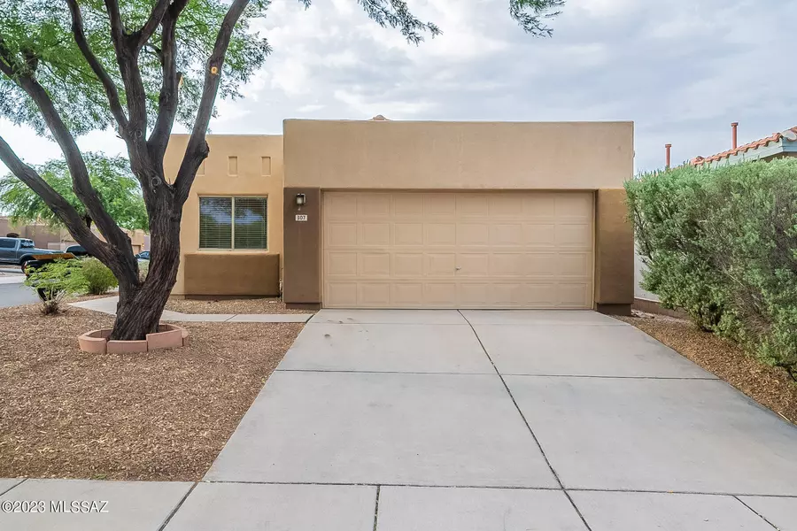 307 E Calle Mingo, Green Valley, AZ 85614