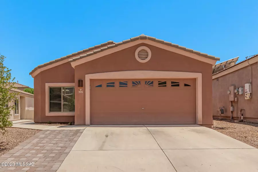 306 E Calle Puente Azul, Sahuarita, AZ 85629