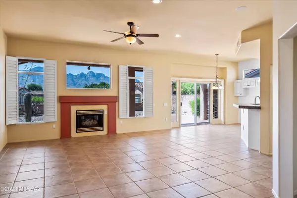 Oro Valley, AZ 85755,13750 N Buster Spring Way