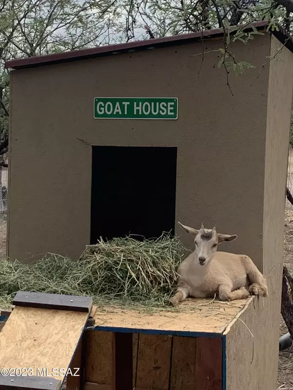 Amado, AZ 85645,2200 W Quail Way #3