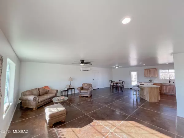 Benson, AZ 85602,1960 W Willow Way