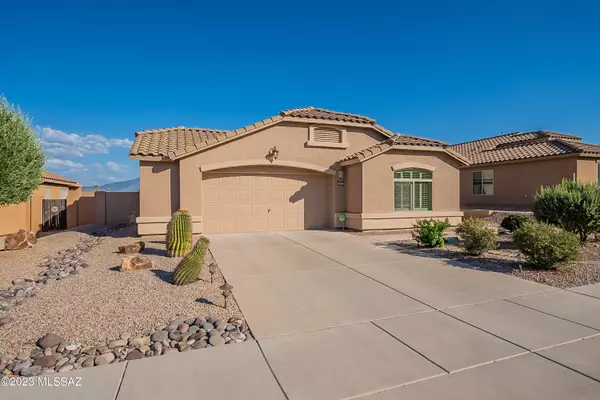 901 W Rio Teras, Green Valley, AZ 85614