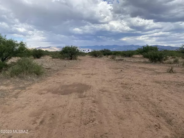 Pearce, AZ 85625,5 Acres S Los Gatos Road #41