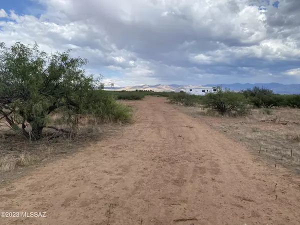 Pearce, AZ 85625,5 Acres S Los Gatos Road #41