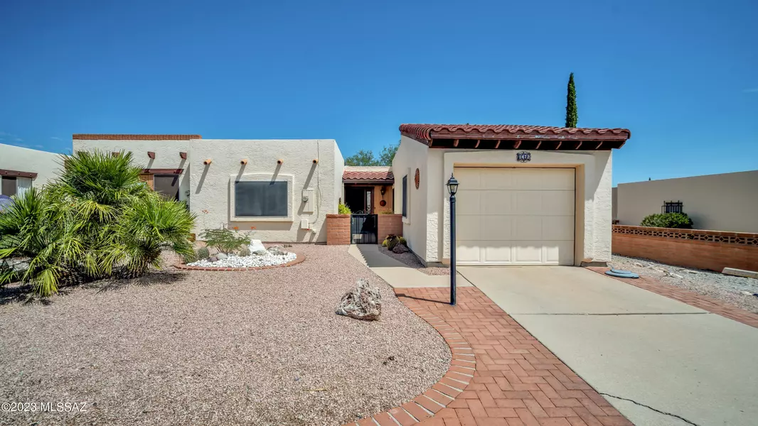 1472 W Camino Calderon, Green Valley, AZ 85622