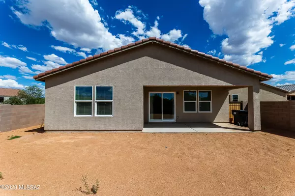 Benson, AZ 85602,1586 Cottonwood Bluffs Drive