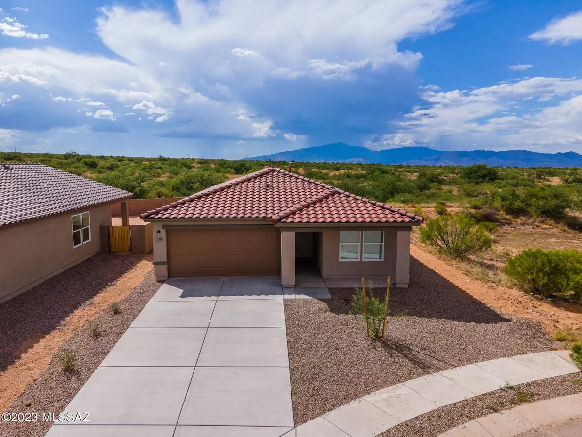 Benson, AZ 85602,1586 Cottonwood Bluffs Drive