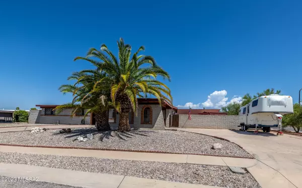 9461 E Deer Trail, Tucson, AZ 85710