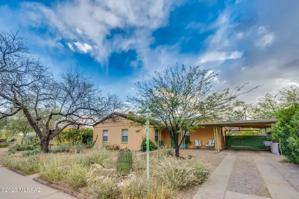 1815 N Desmond Lane,  Tucson,  AZ 85712