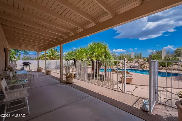 41 S Nightfall Avenue, Tucson, AZ 85748