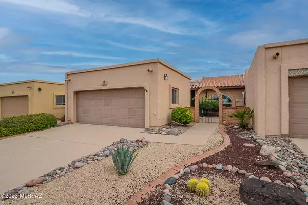 Green Valley, AZ 85622,1561 W Via De Roma