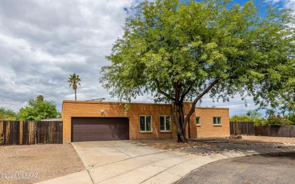 3502 S Logan Avenue,  Tucson,  AZ 85730