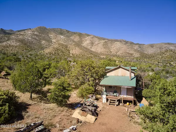 1208 S Buck Run, San Simon, AZ 85632