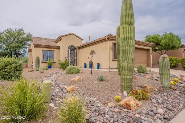 2149 W Escondido Canyon Drive, Green Valley, AZ 85622