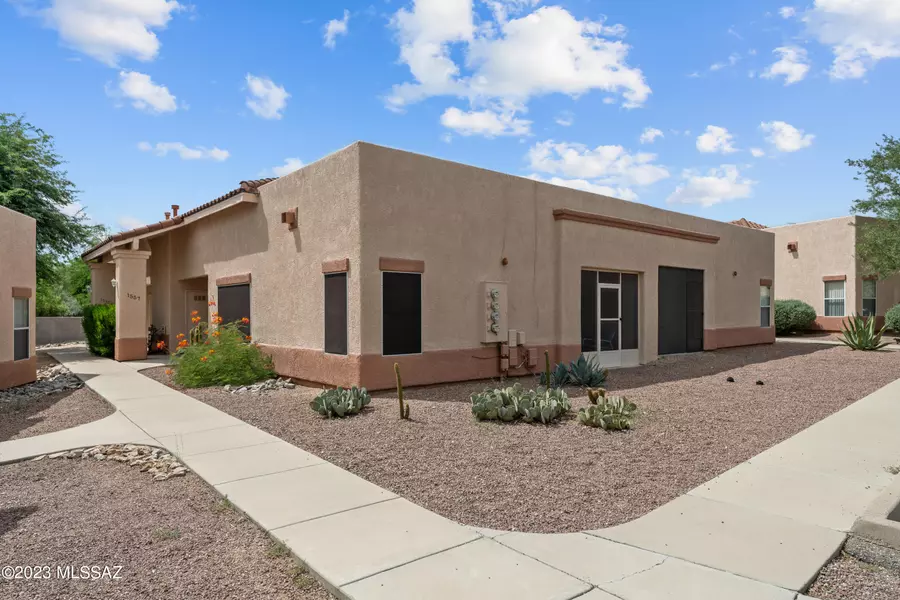 1559 N Pso La Tinaja, Green Valley, AZ 85614