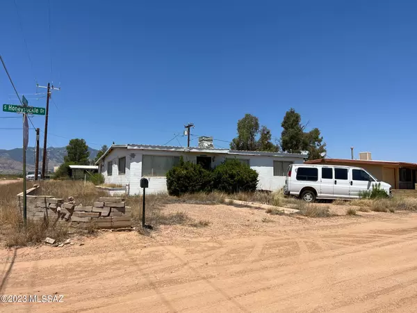 10190 S Honeysuckle Drive, Hereford, AZ 85615