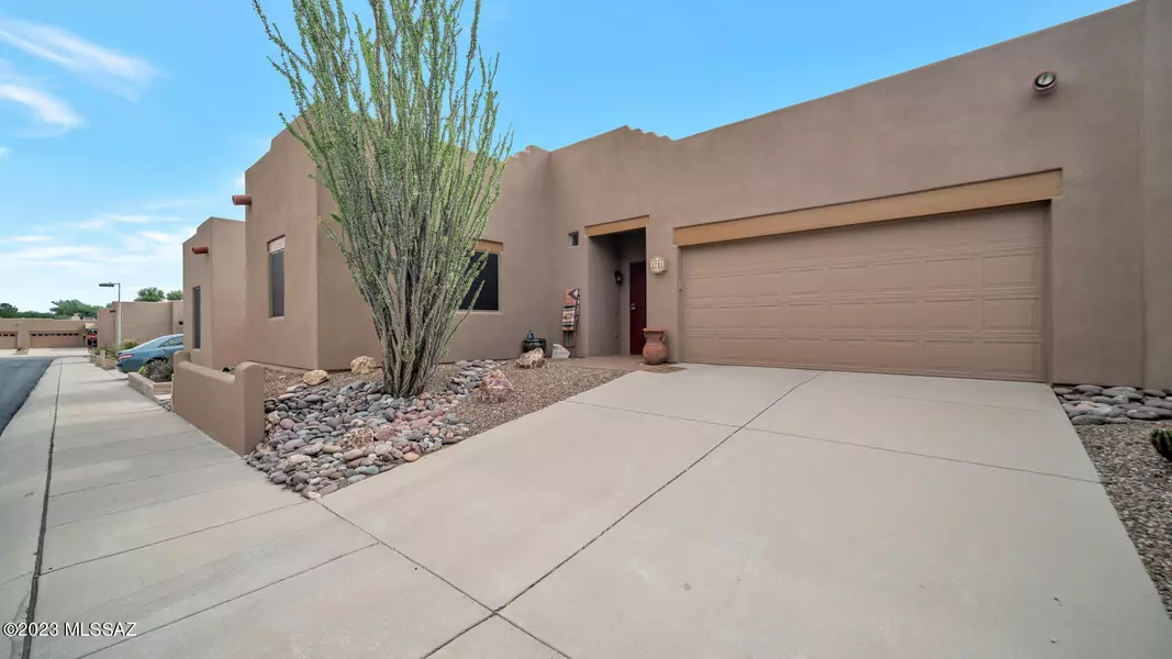 3701 S Camino Comica, Green Valley, AZ 85614